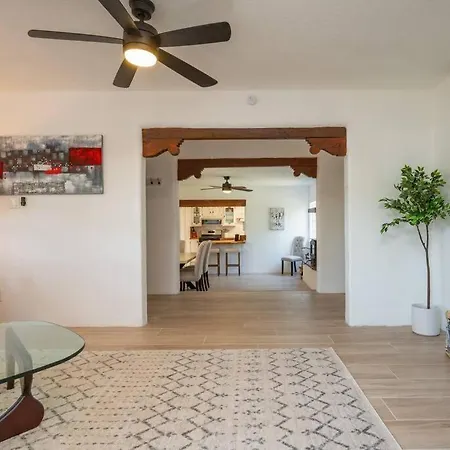Holiday home Casa Lupita- Patio & Firepit, King Bed 4br